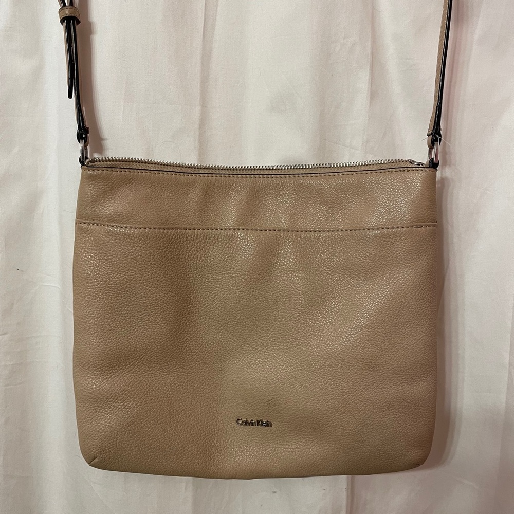 Calvin Klein Crossbody purse